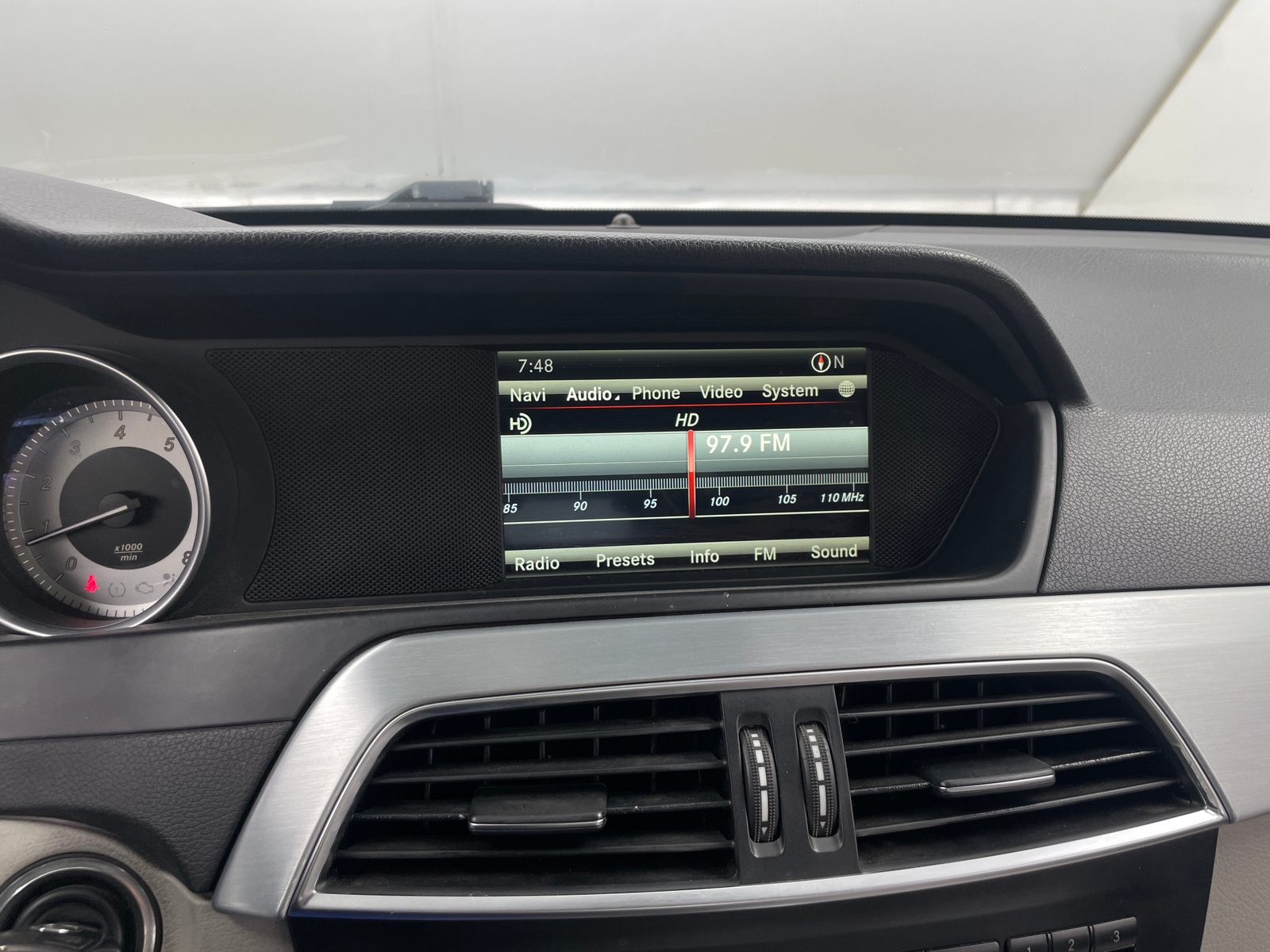 Thumbnail: 2014 Mercedes-Benz C-Class - 2