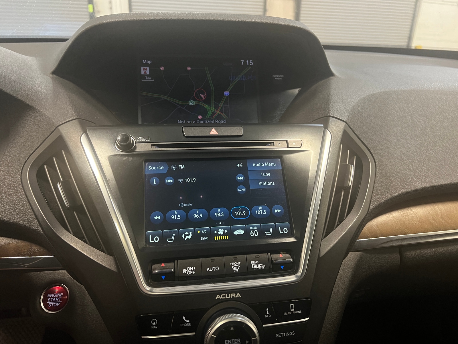 Thumbnail: 2020 Acura MDX - 3