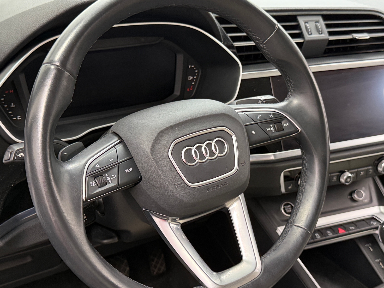 Thumbnail: 2021 Audi Q3 - 4