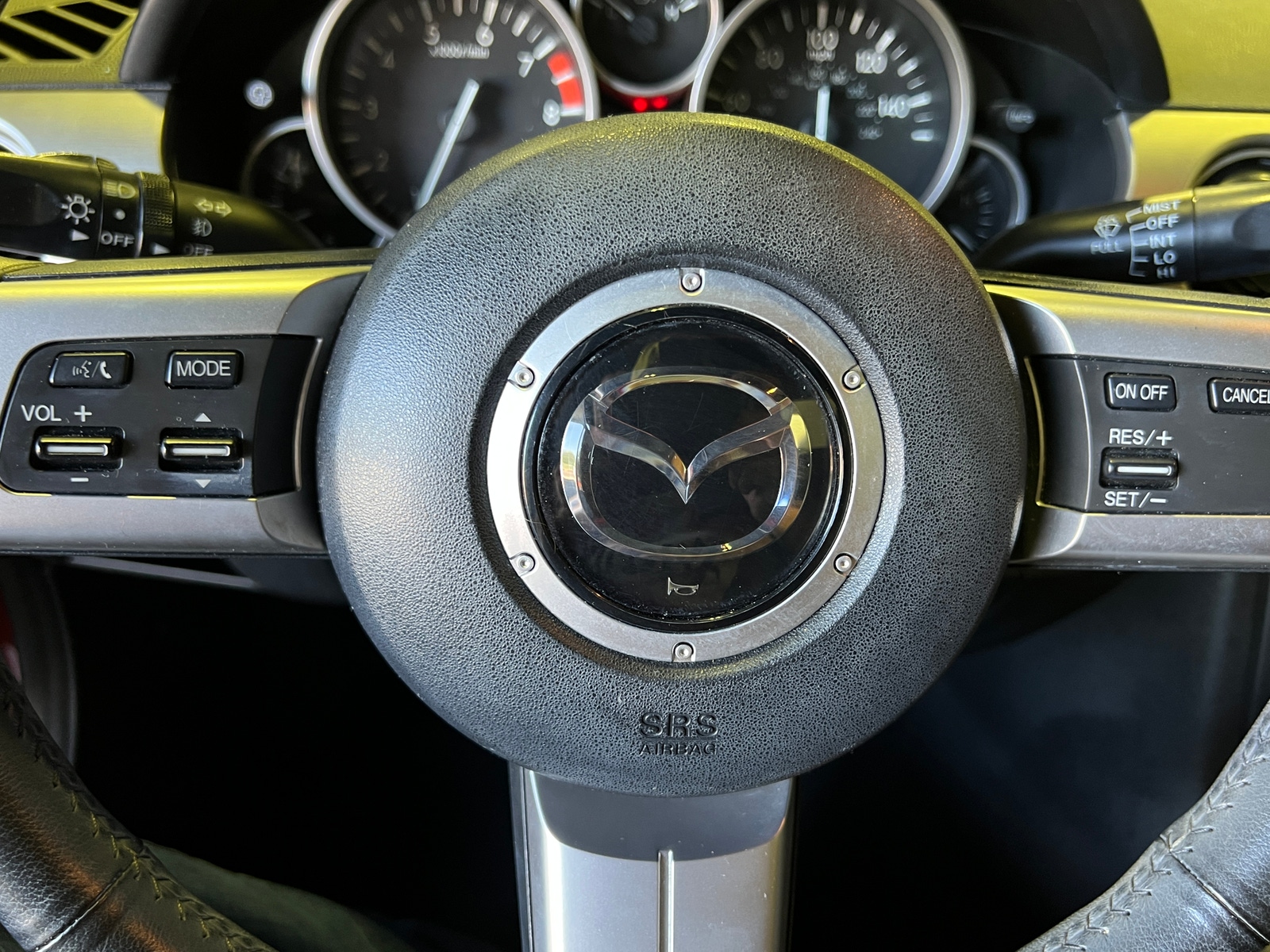 Thumbnail: 2012 Mazda MX-5 Miata - 4