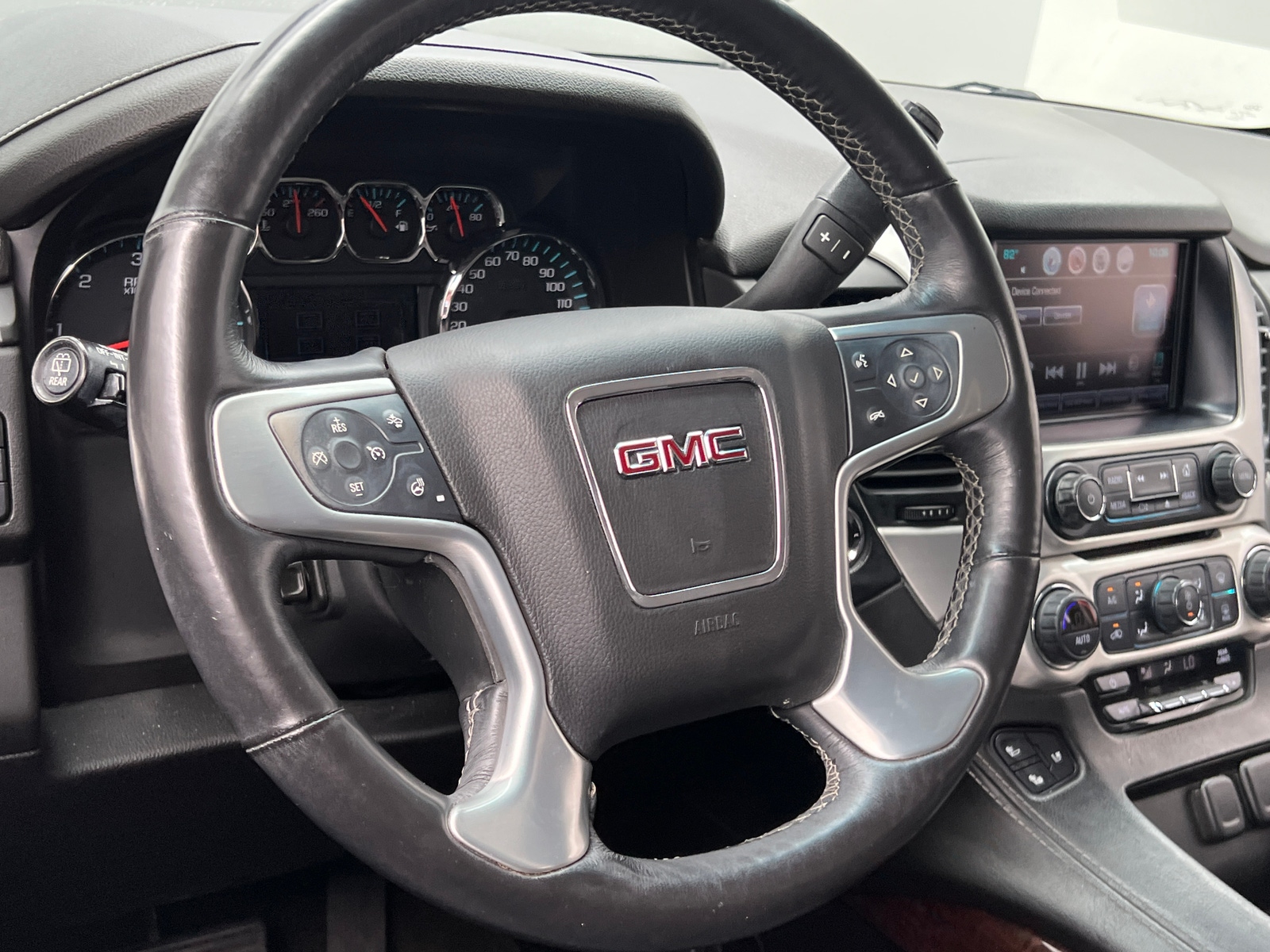 Thumbnail: 2017 GMC Yukon - 4