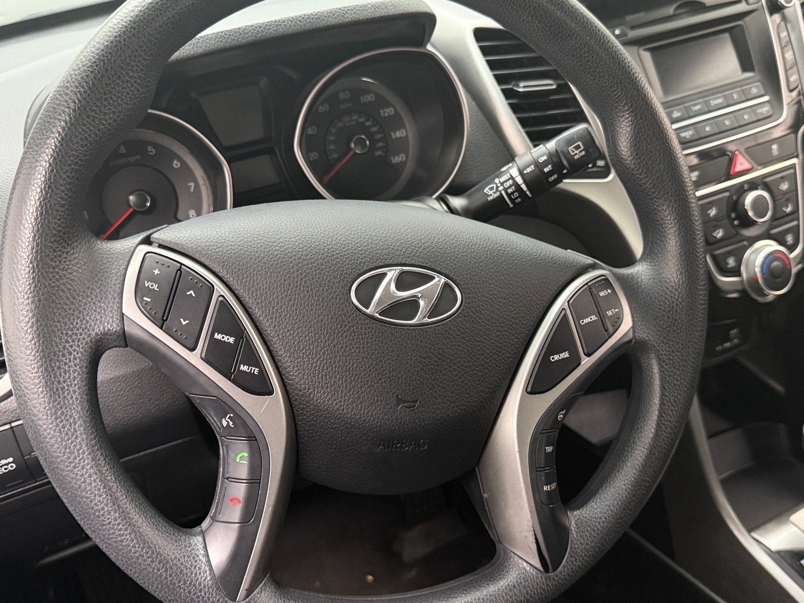 Thumbnail: 2016 Hyundai Elantra - 5