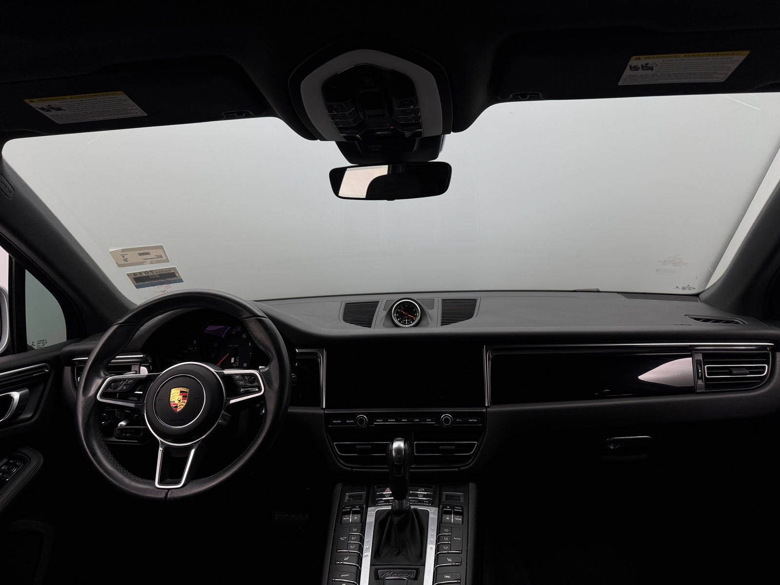 Thumbnail: 2021 Porsche Macan - 3