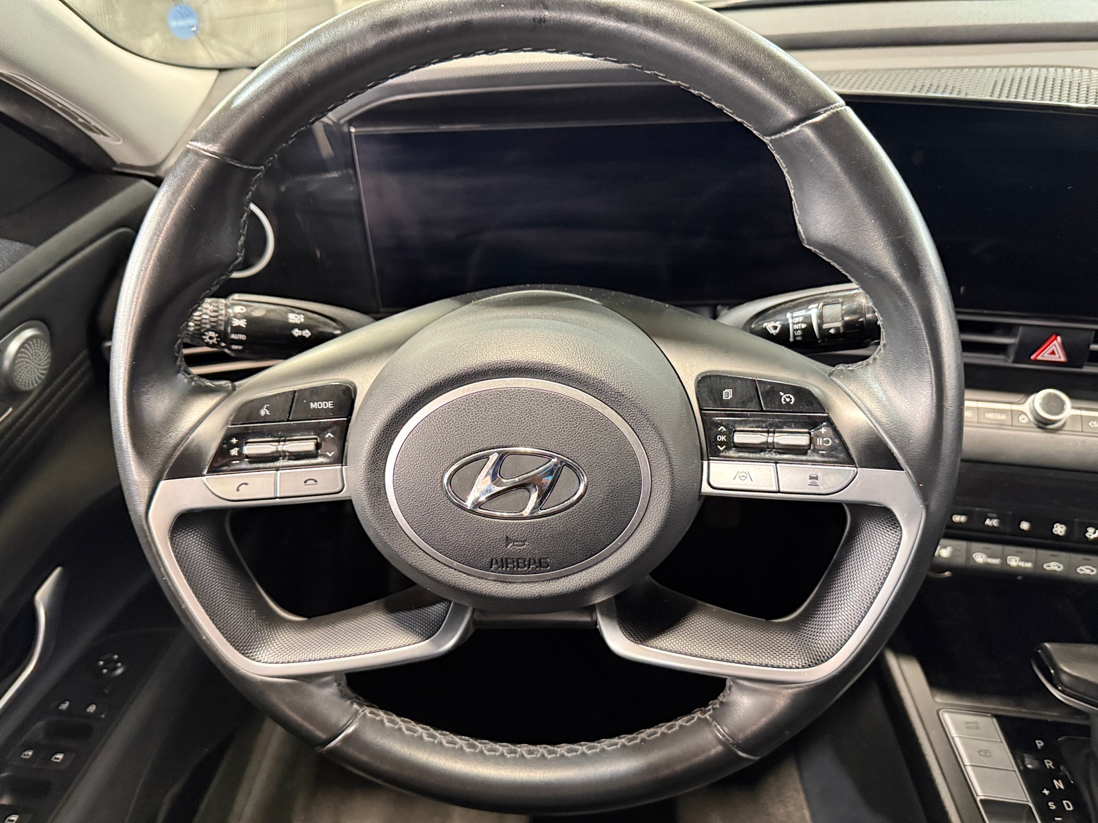 Thumbnail: 2022 Hyundai Elantra - 4