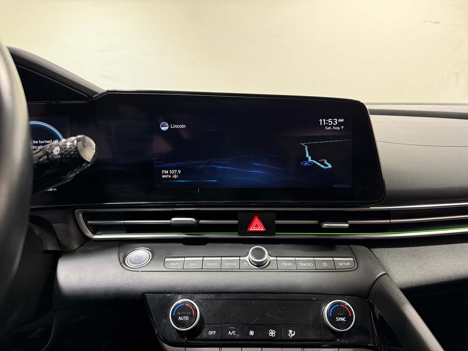 Thumbnail: 2022 Hyundai Elantra - 3