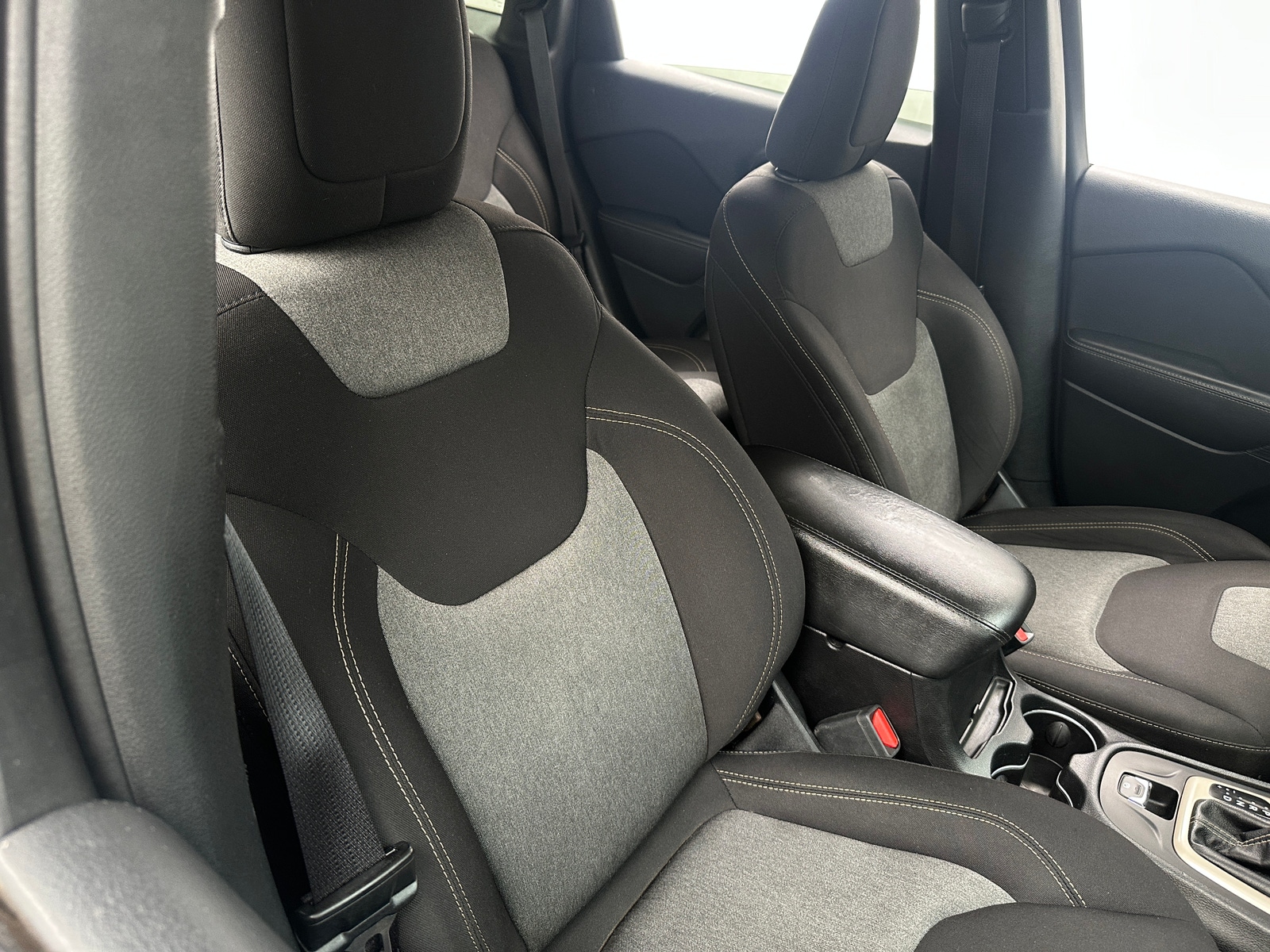 Thumbnail: 2016 Jeep Cherokee - 2