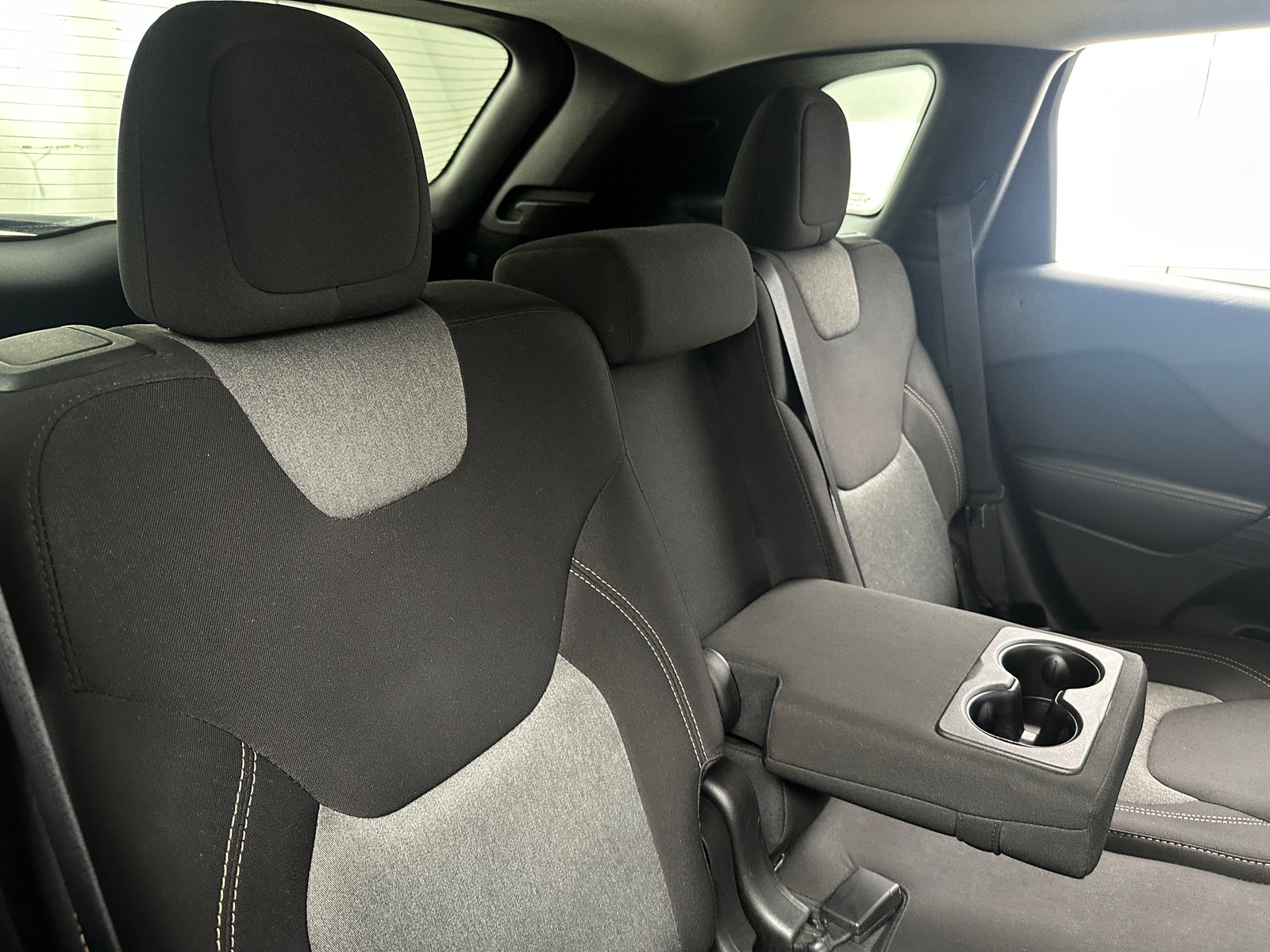 Thumbnail: 2016 Jeep Cherokee - 6