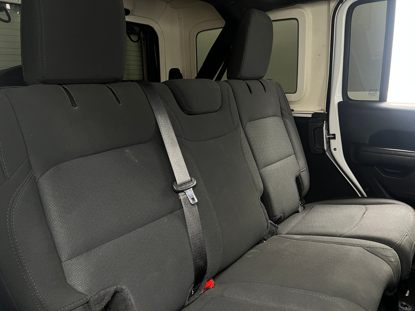 Thumbnail: 2019 Jeep Wrangler - 6