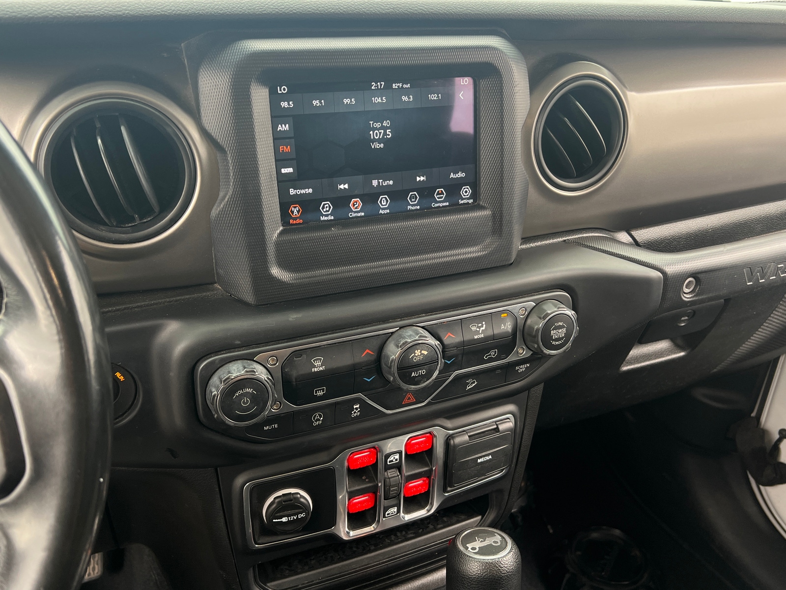 Thumbnail: 2019 Jeep Wrangler - 4