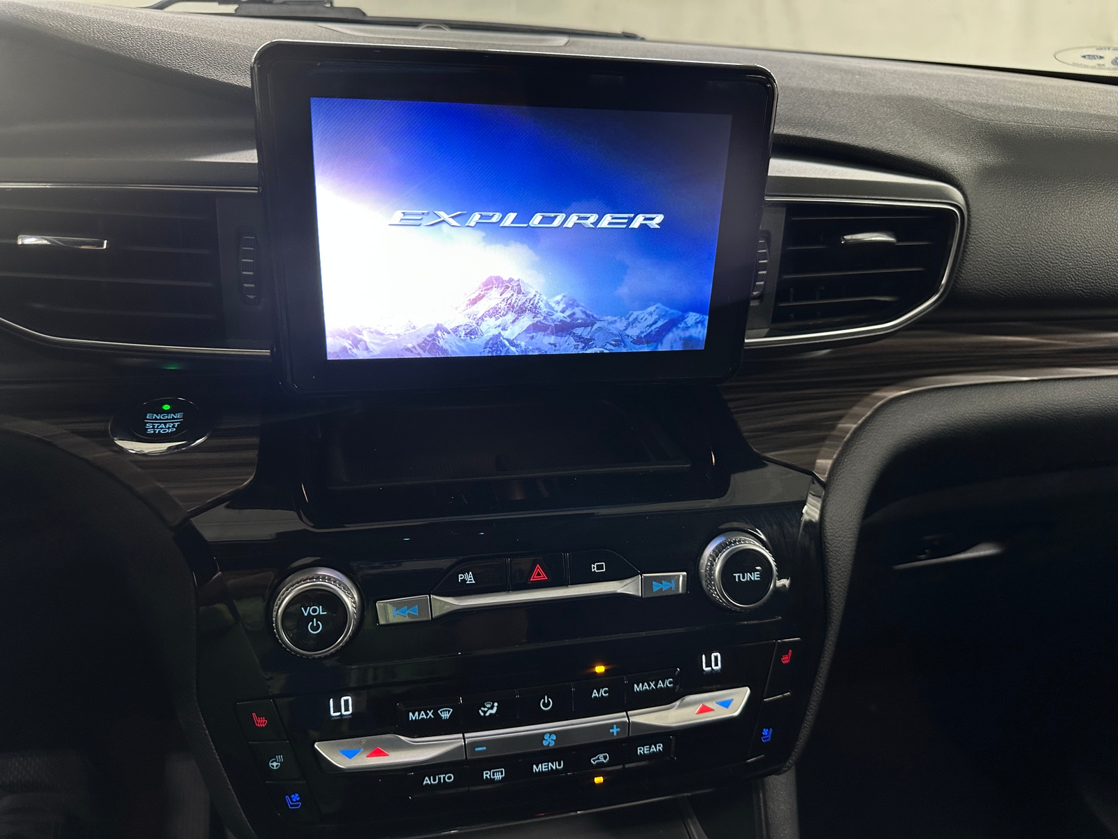 Thumbnail: 2021 Ford Explorer - 3