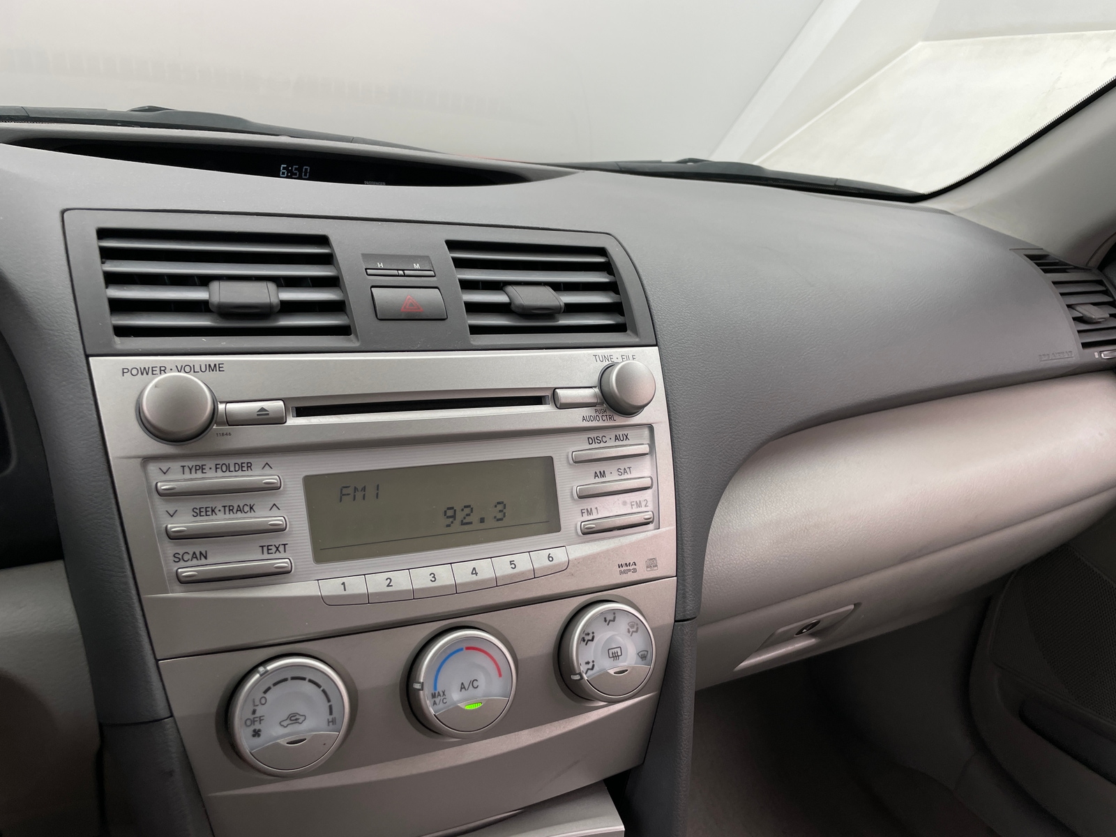 Thumbnail: 2011 Toyota Camry - 4