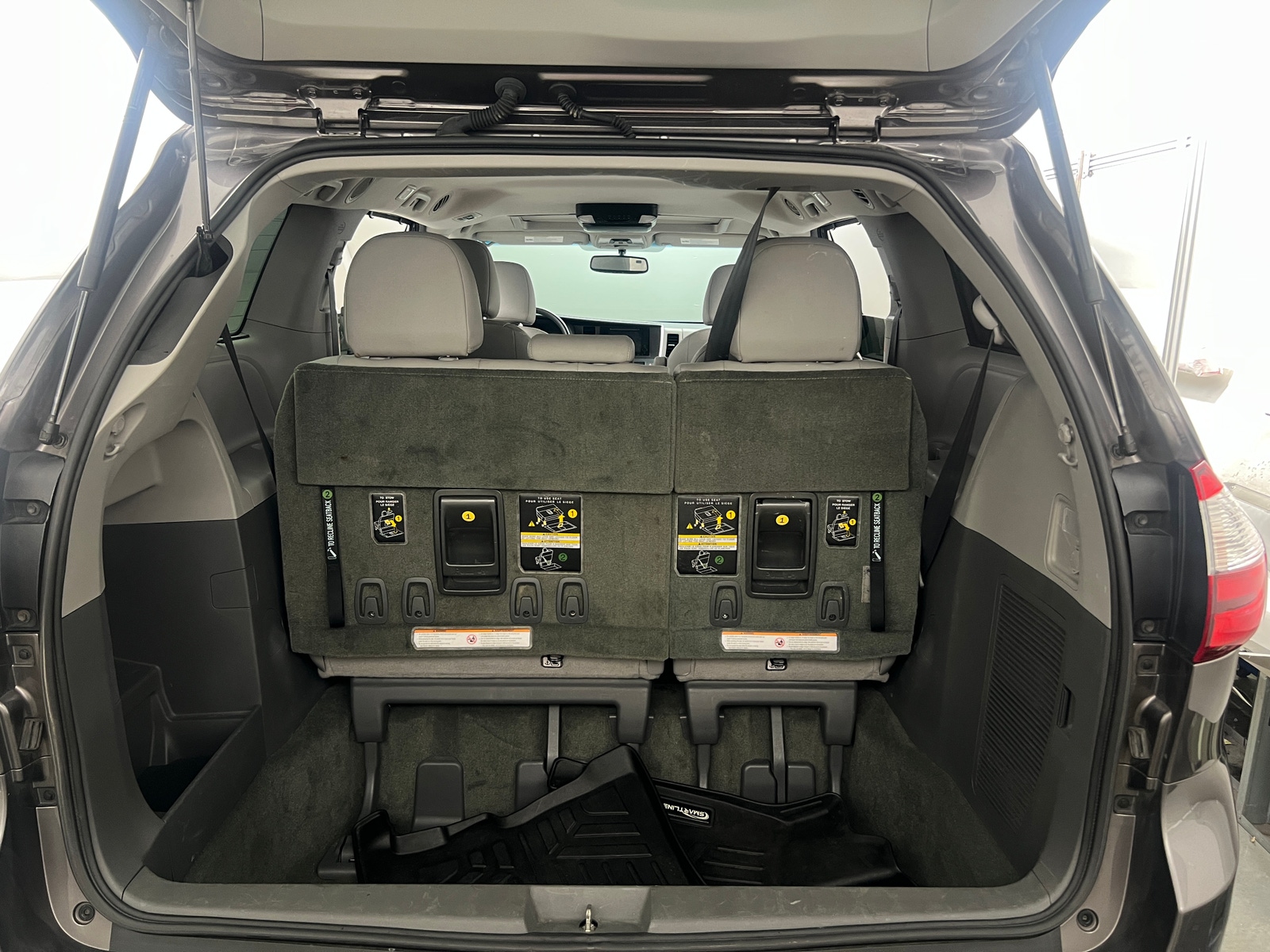 Thumbnail: 2016 Toyota Sienna - 6