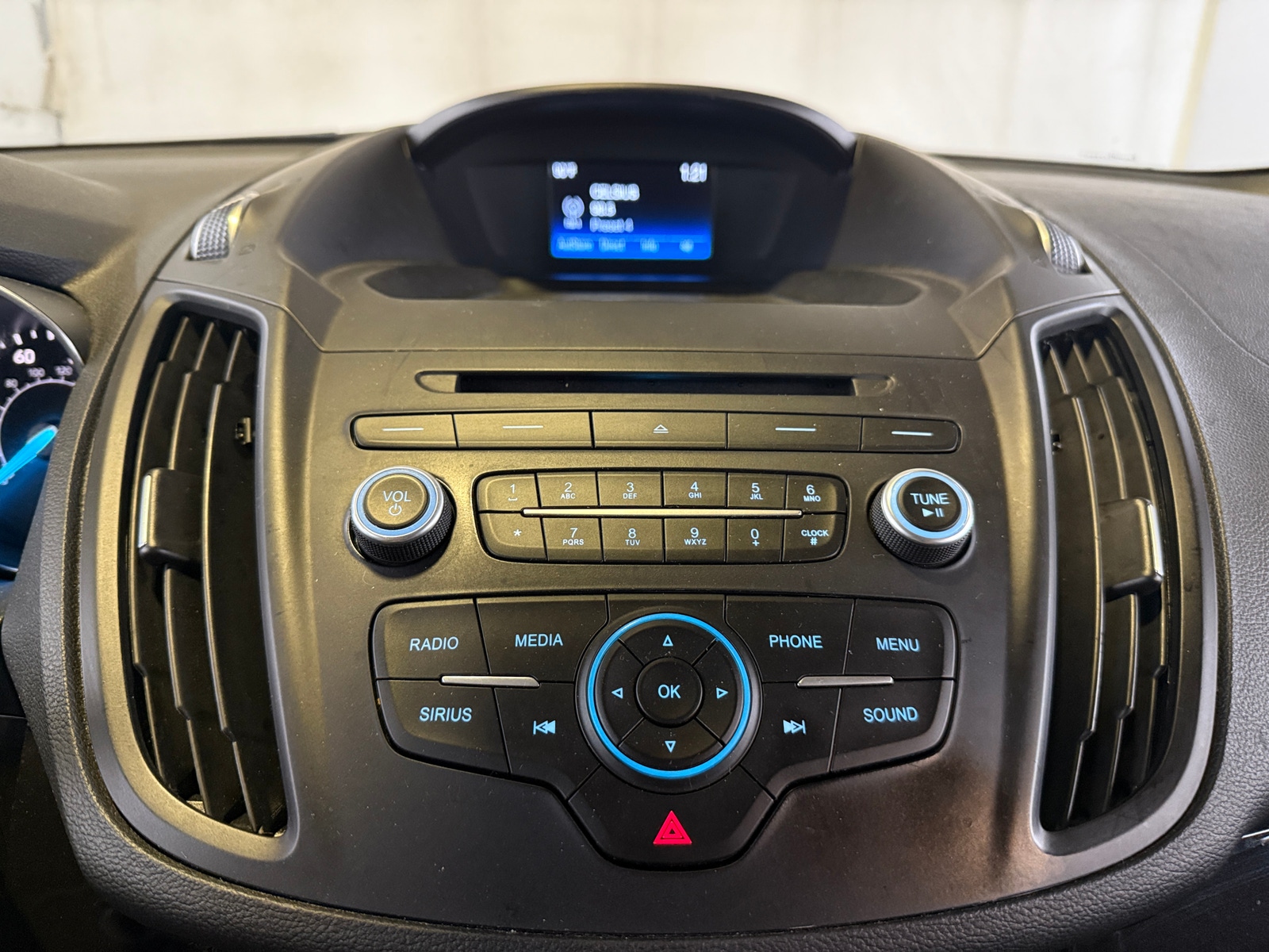 Thumbnail: 2018 Ford Escape - 3