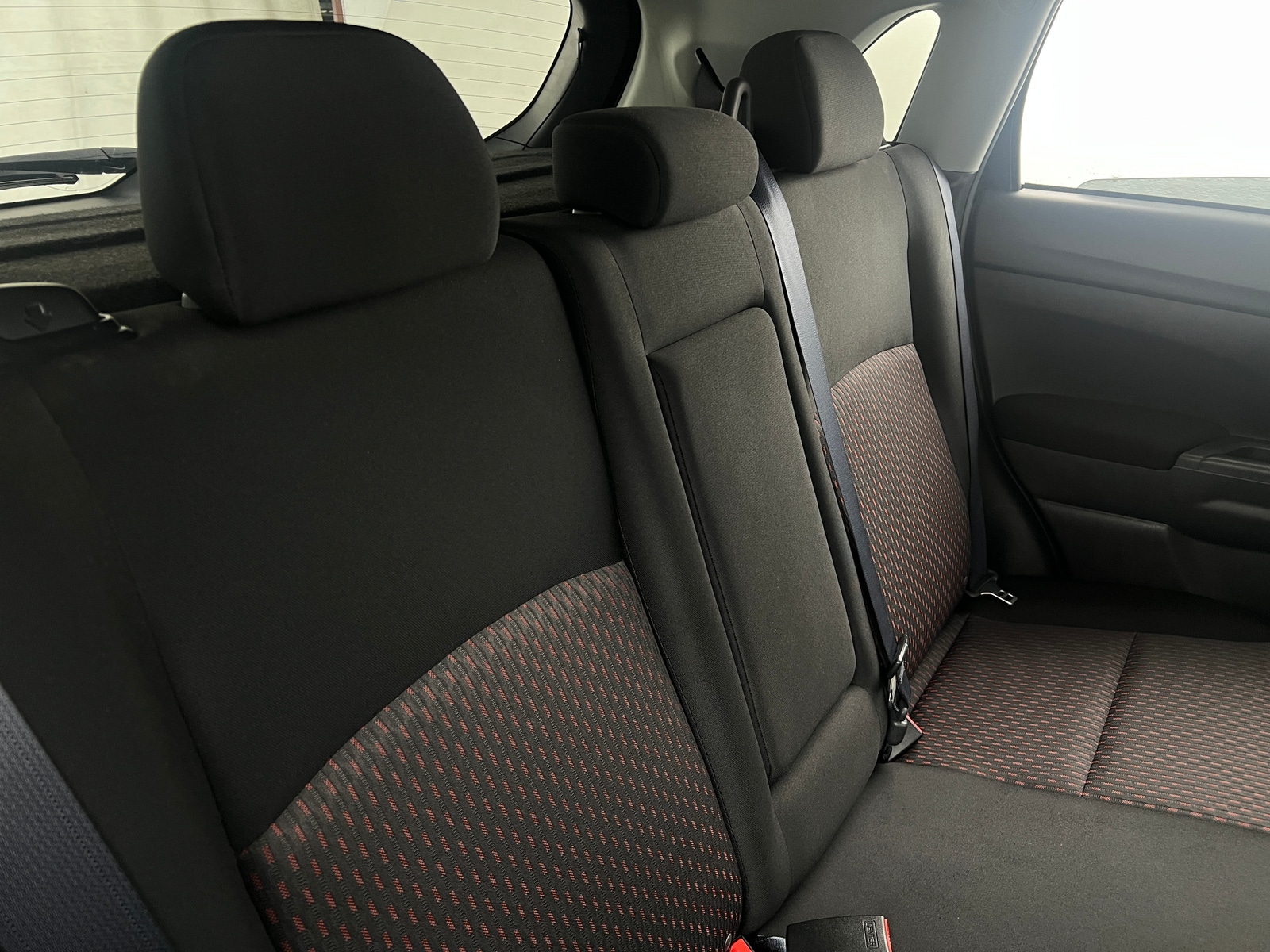 Thumbnail: 2019 Mitsubishi Outlander Sport - 6