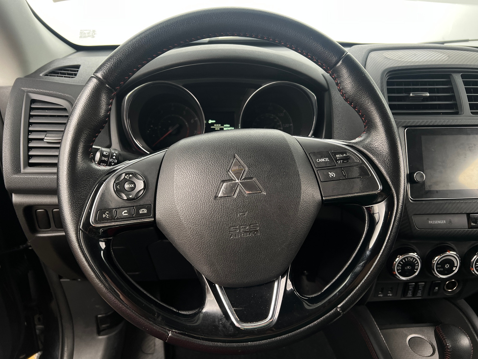 Thumbnail: 2019 Mitsubishi Outlander Sport - 5