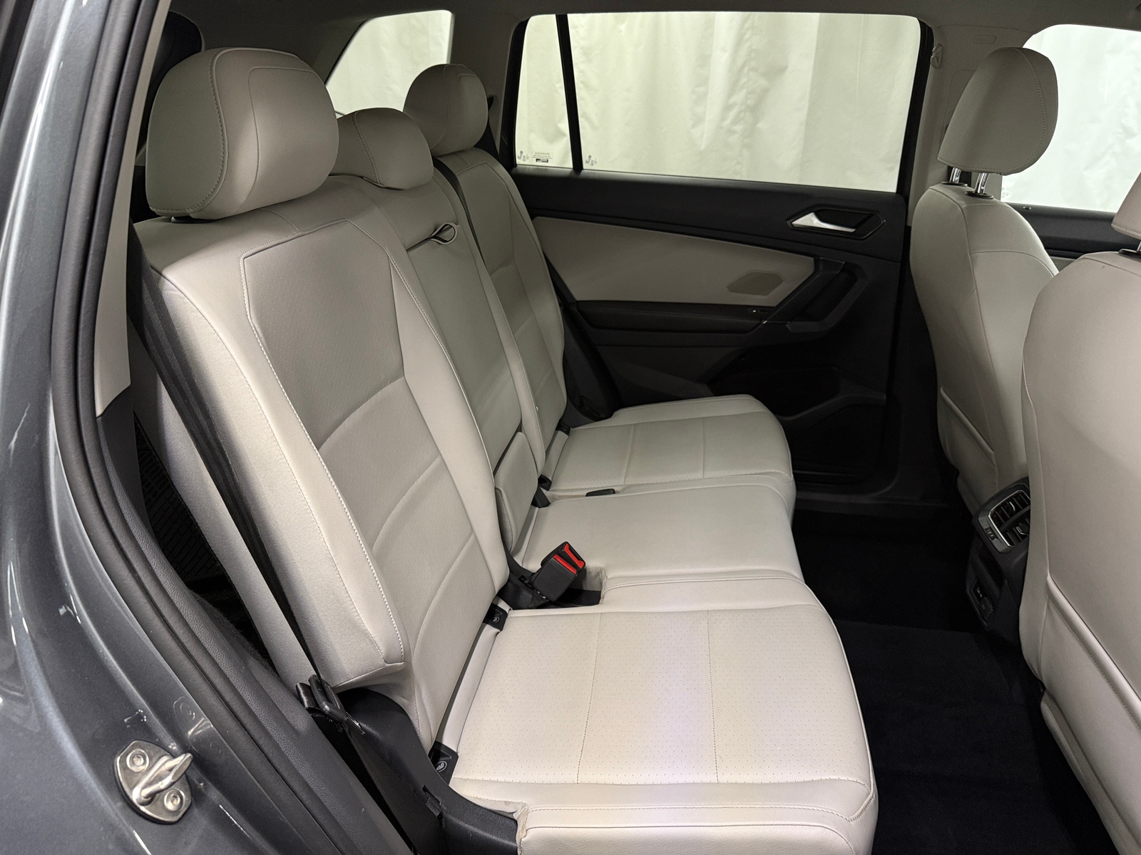 Thumbnail: 2018 Volkswagen Tiguan - 5