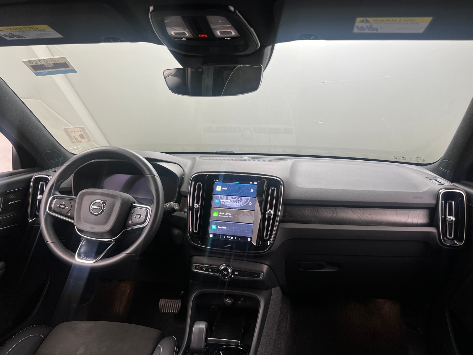 Thumbnail: 2023 Volvo XC40 - 3