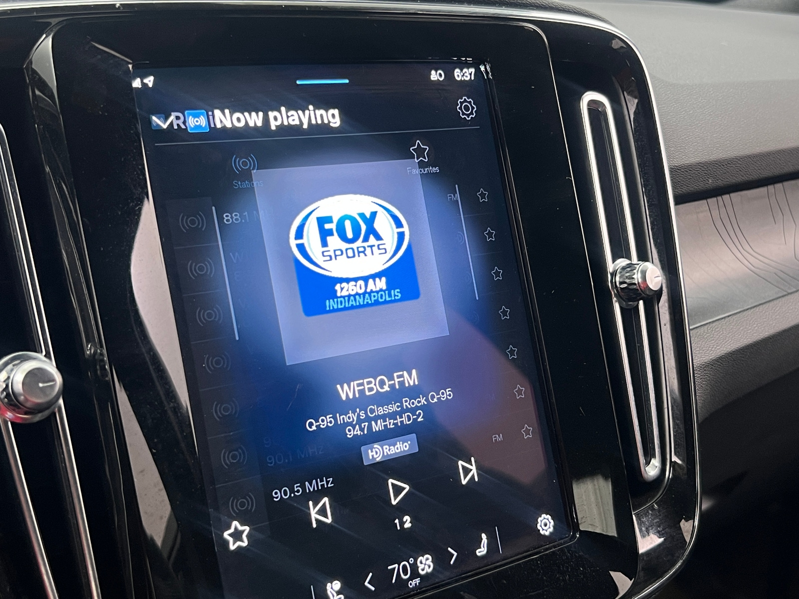 Thumbnail: 2023 Volvo XC40 - 4