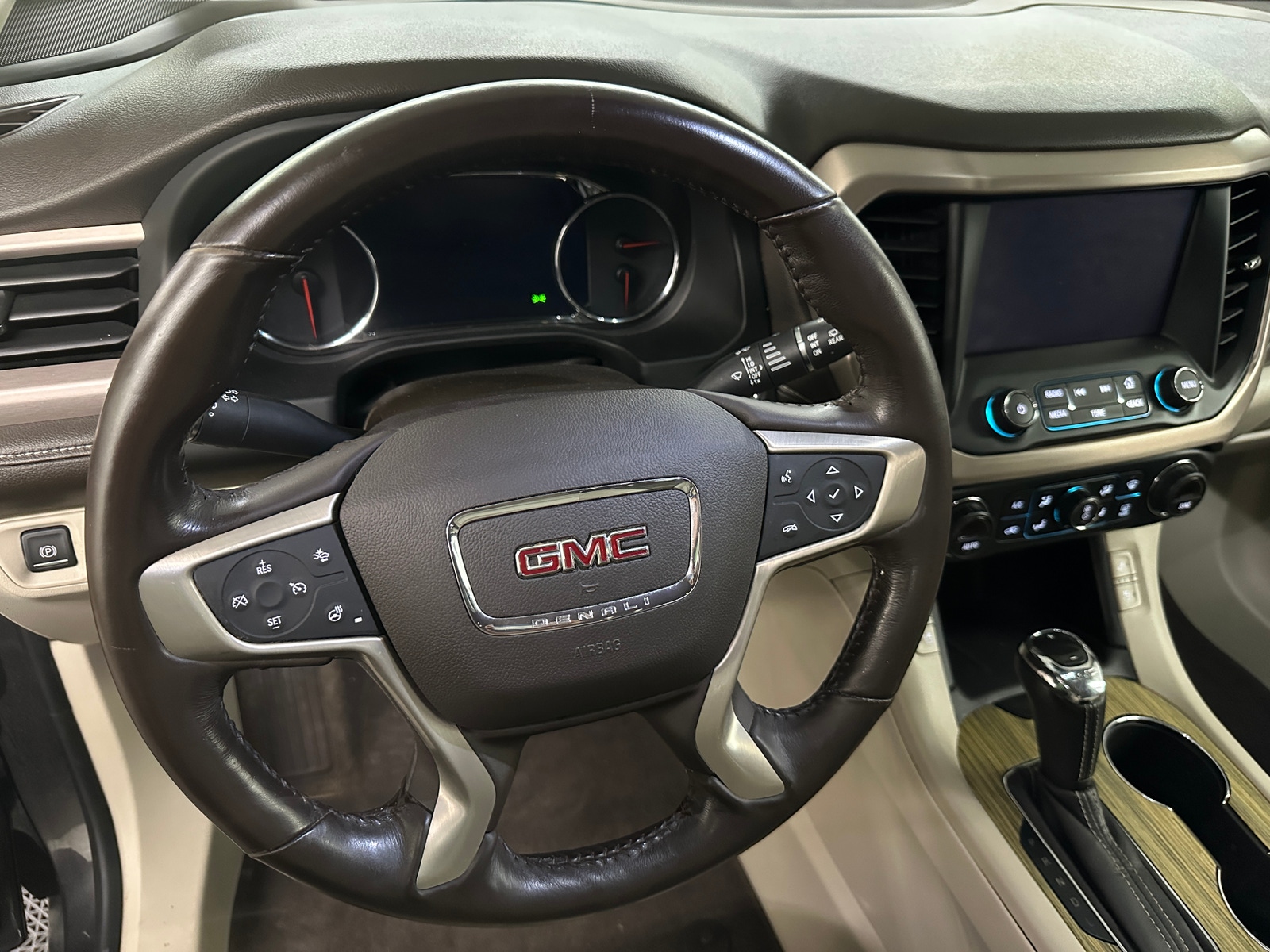 Thumbnail: 2019 GMC Acadia - 4