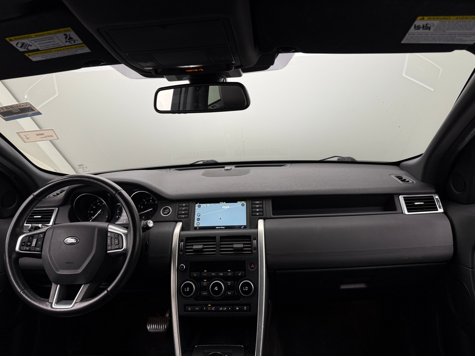 Thumbnail: 2019 Land Rover Discovery Sport - 2