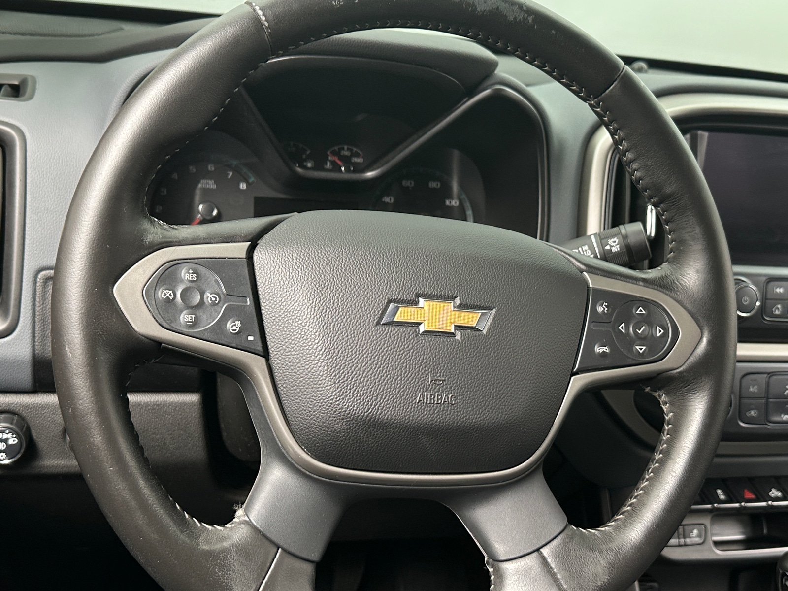 Thumbnail: 2022 Chevrolet Colorado - 5