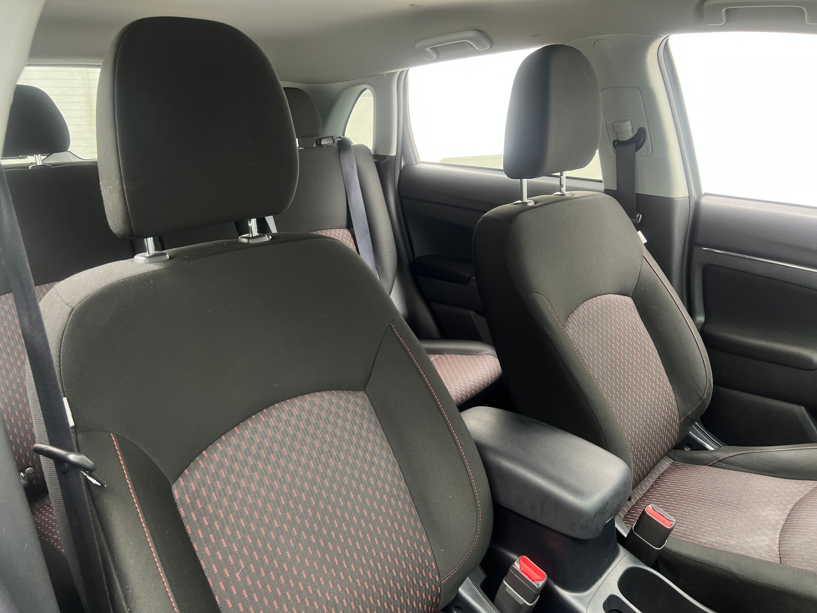 Thumbnail: 2017 Mitsubishi Outlander Sport - 2