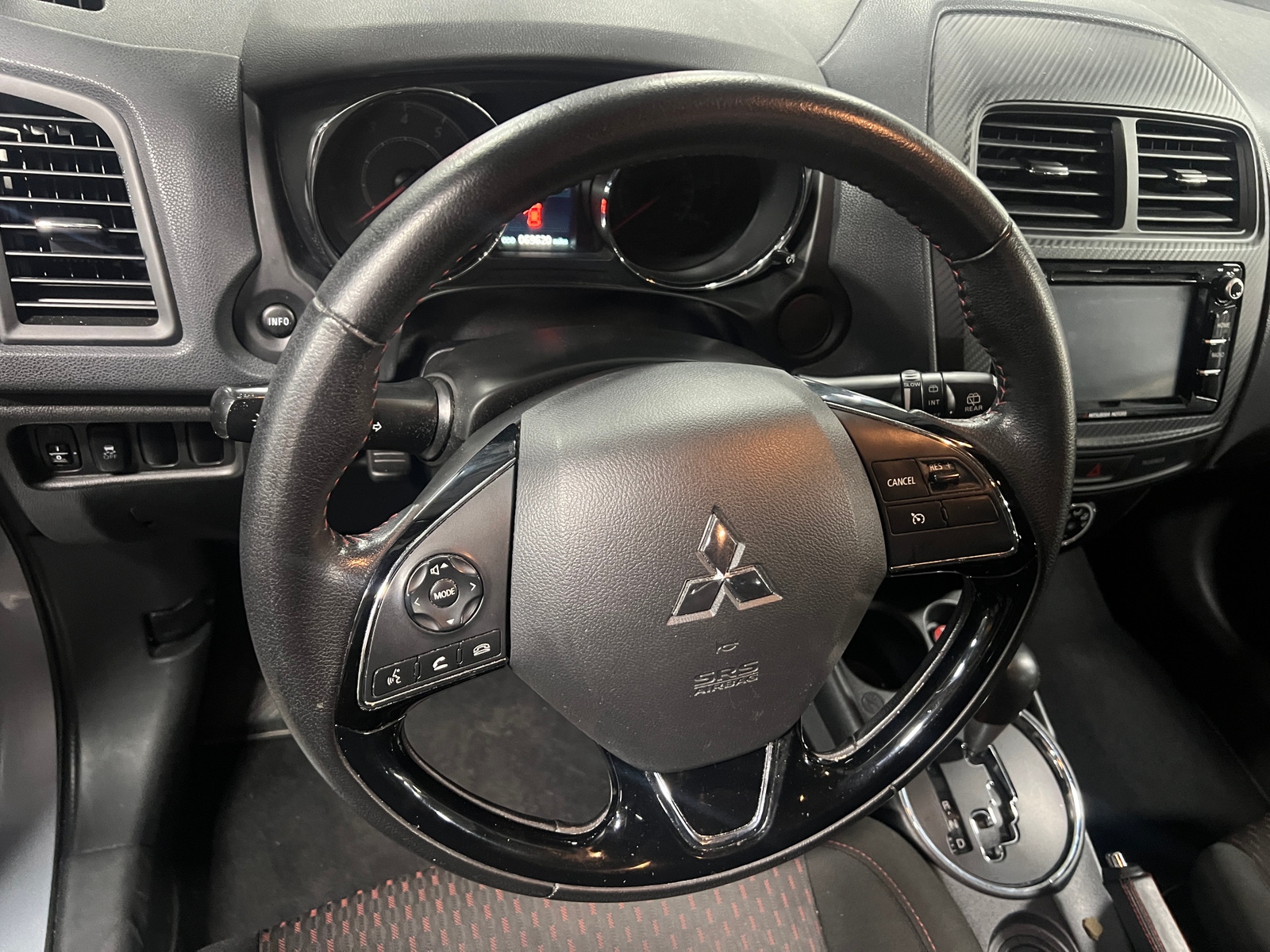 Thumbnail: 2017 Mitsubishi Outlander Sport - 5