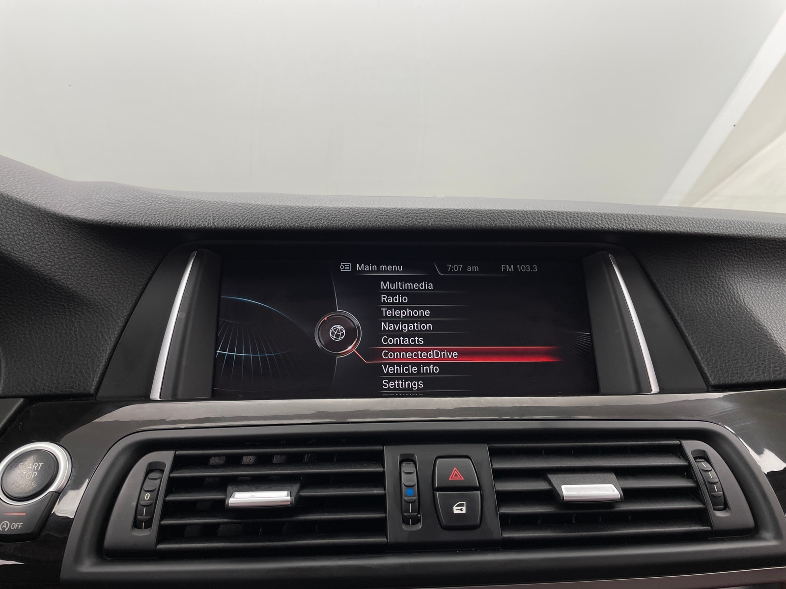 Thumbnail: 2015 BMW 5 Series - 3