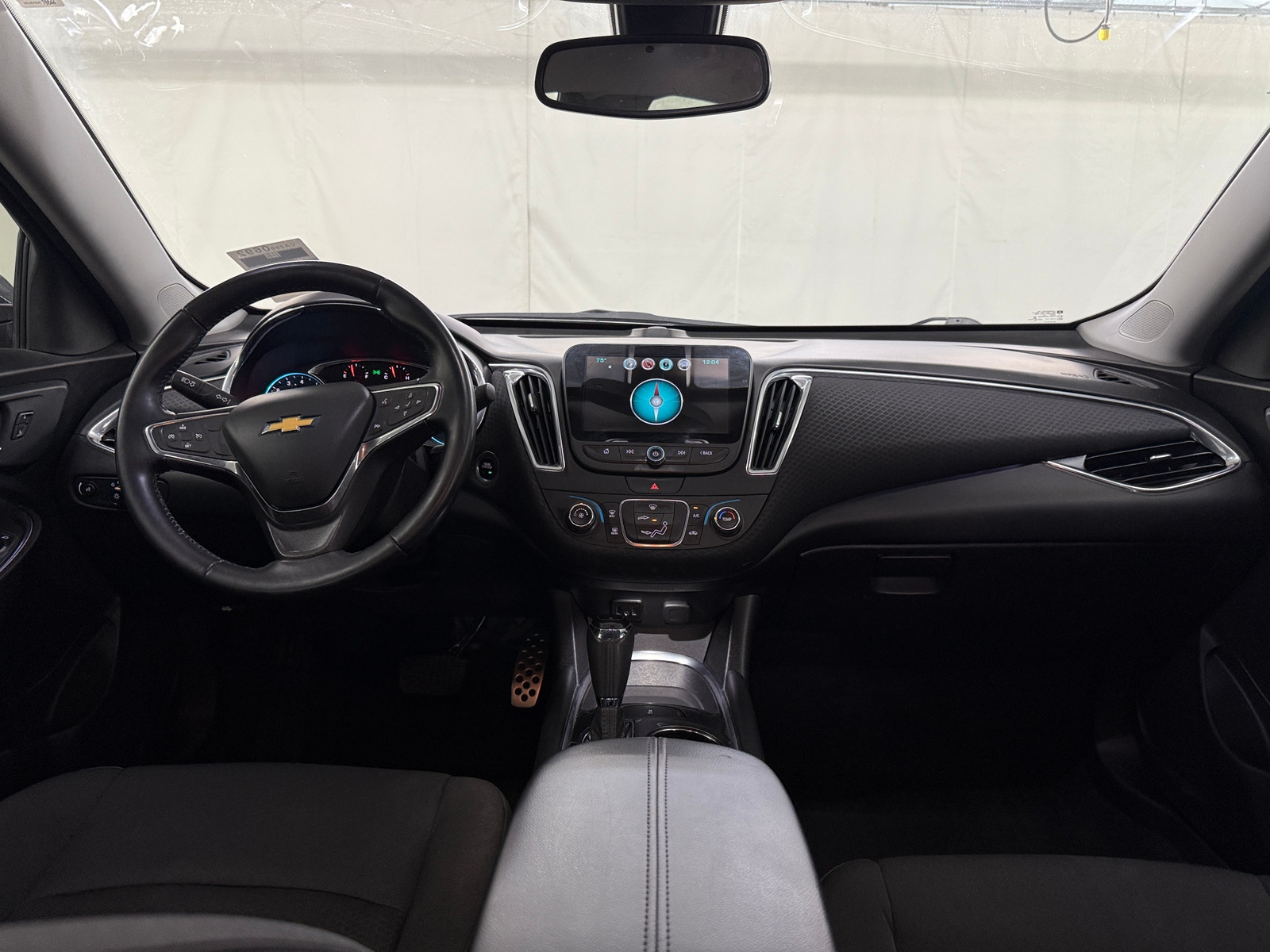 Thumbnail: 2016 Chevrolet Malibu - 3