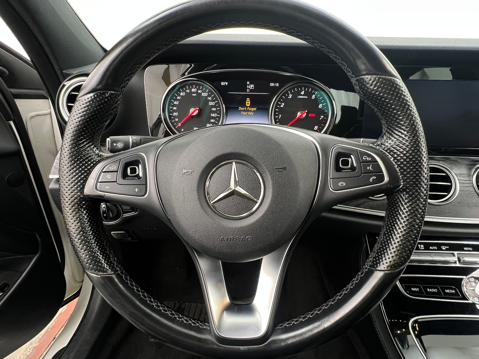 Thumbnail: 2017 Mercedes-Benz E-Class - 4