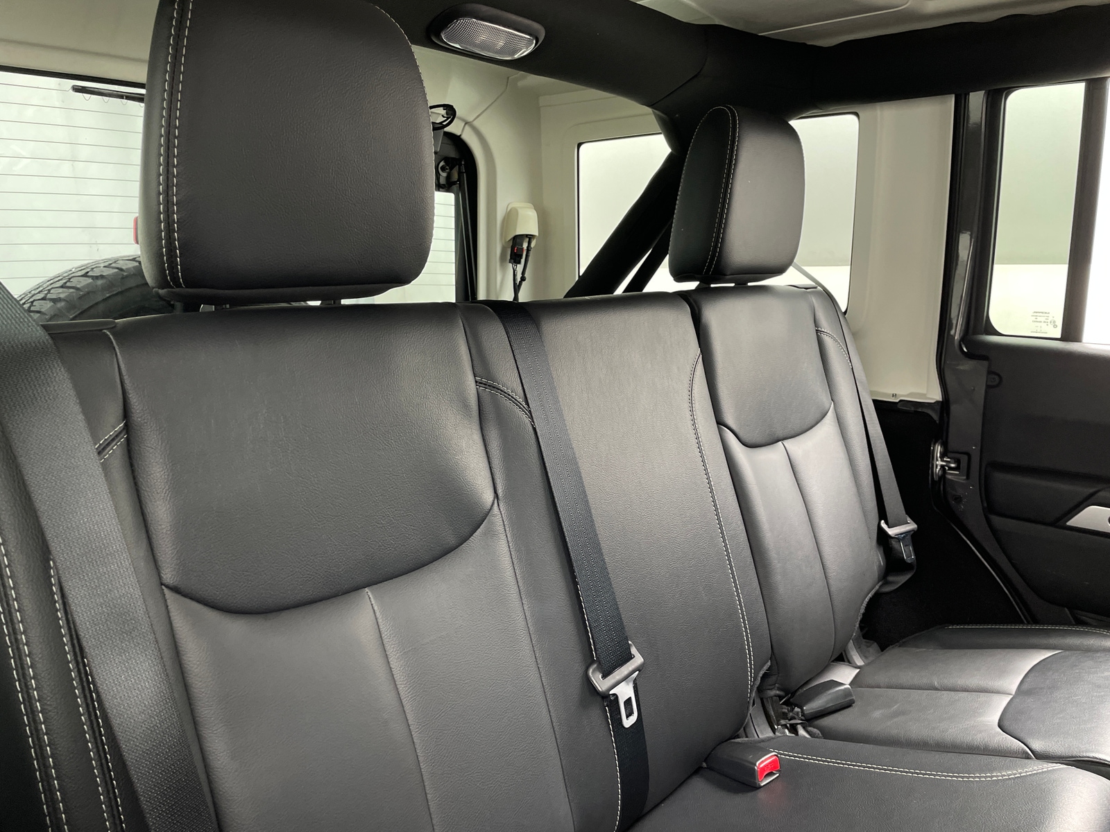 Thumbnail: 2018 Jeep Wrangler - 5
