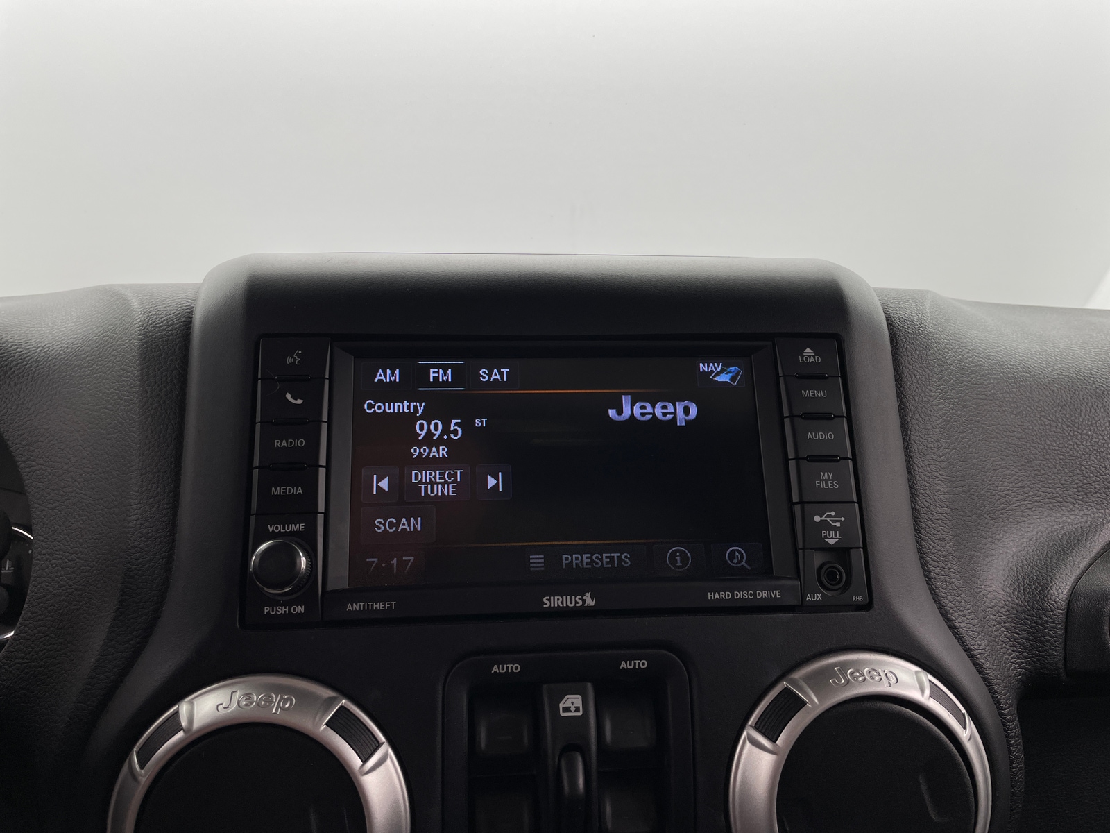 Thumbnail: 2018 Jeep Wrangler - 3