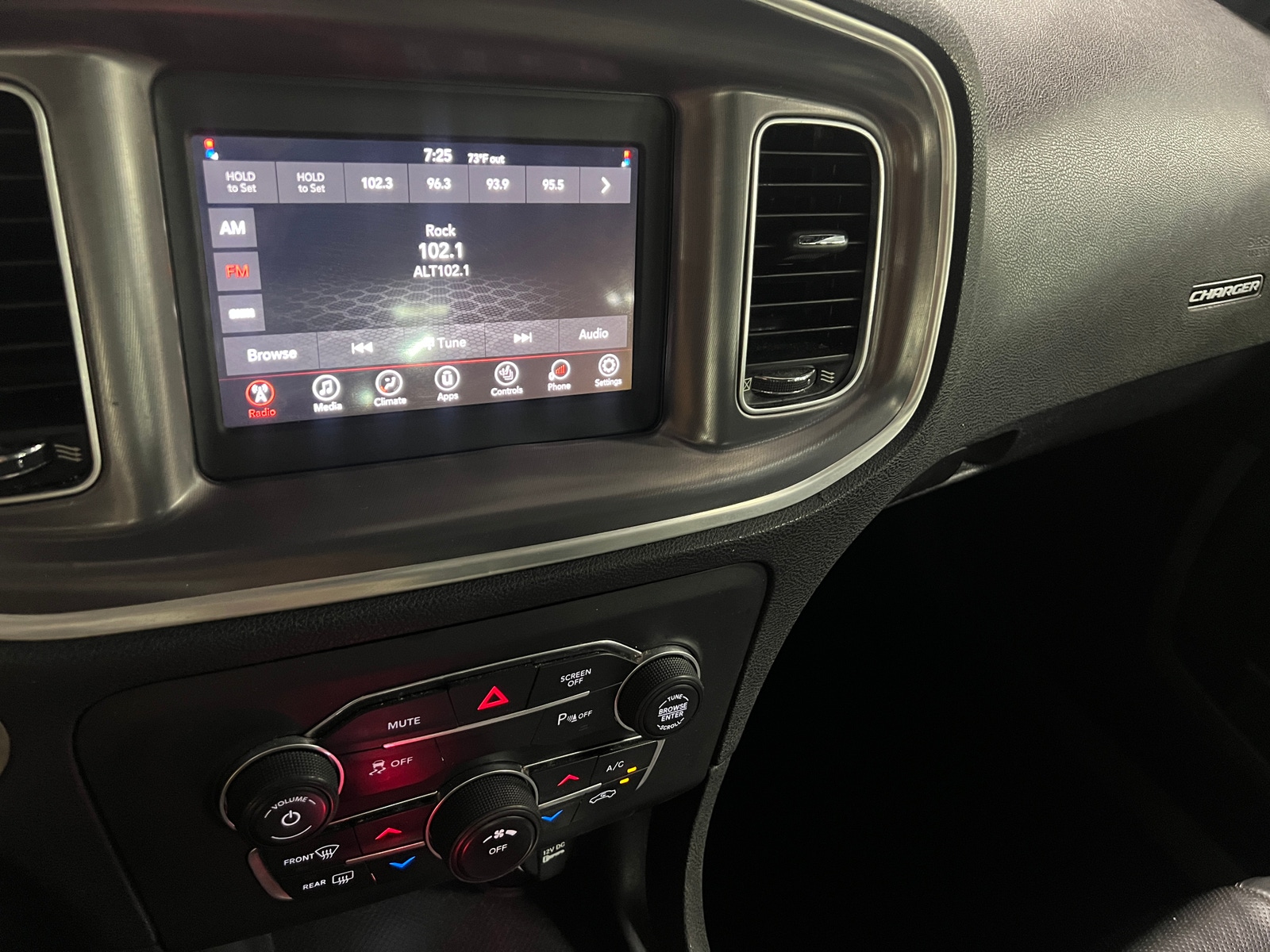 Thumbnail: 2019 Dodge Charger - 4