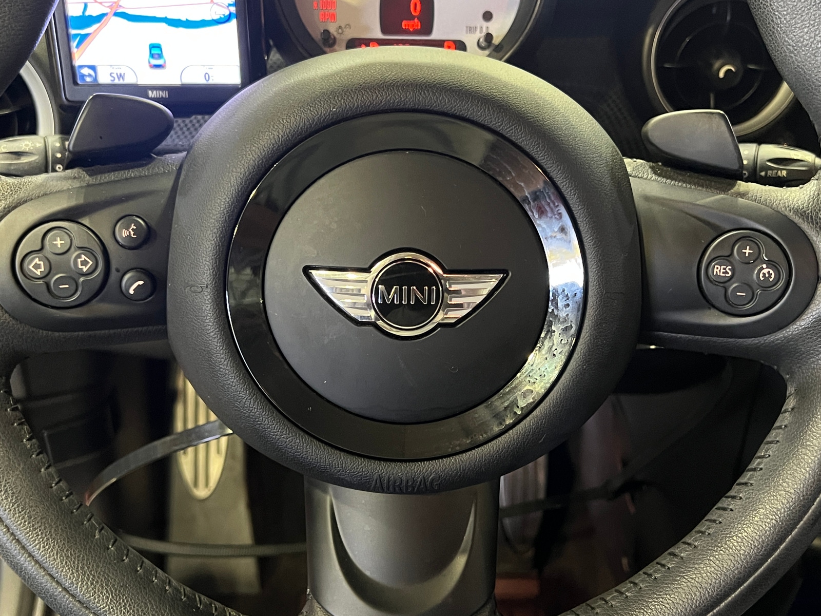 Thumbnail: 2013 MINI Cooper Hardtop - 4