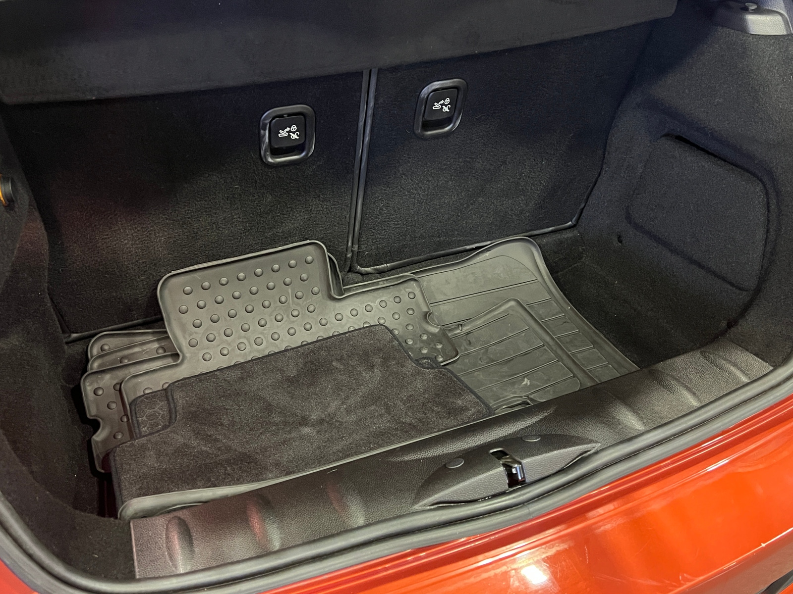 Thumbnail: 2013 MINI Cooper Hardtop - 6