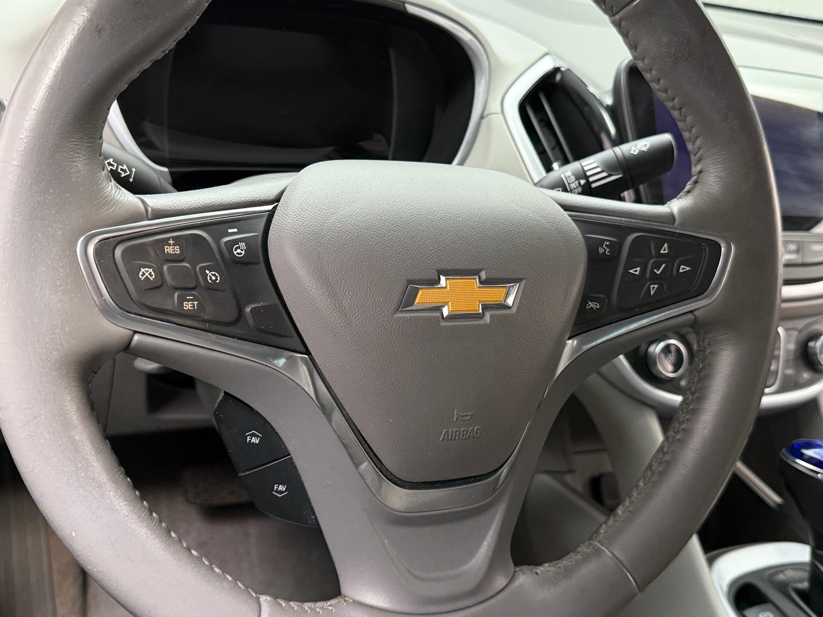 Thumbnail: 2019 Chevrolet Volt - 5