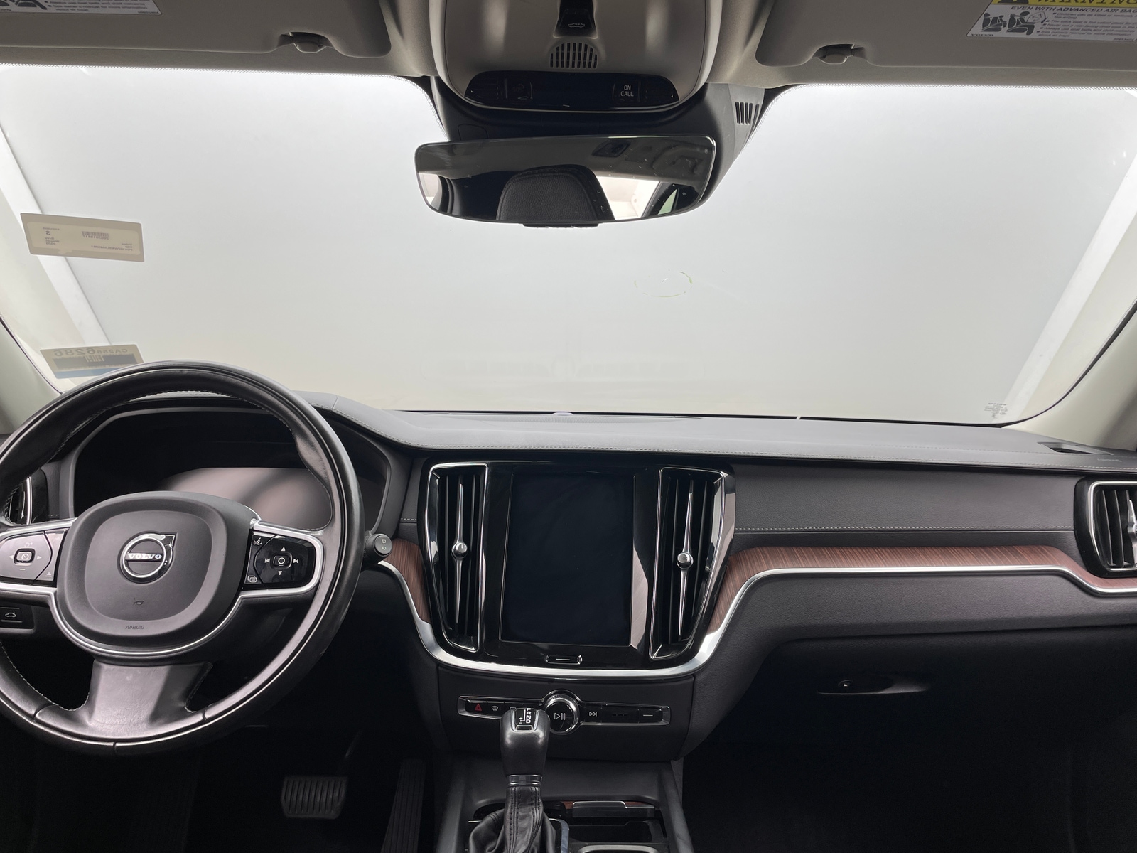 Thumbnail: 2020 Volvo V60 - 2
