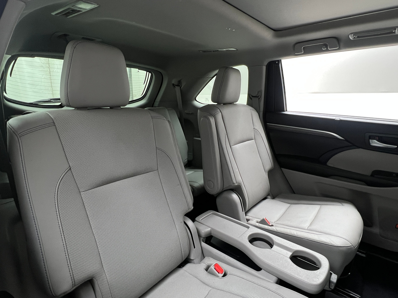 Thumbnail: 2017 Toyota Highlander - 5