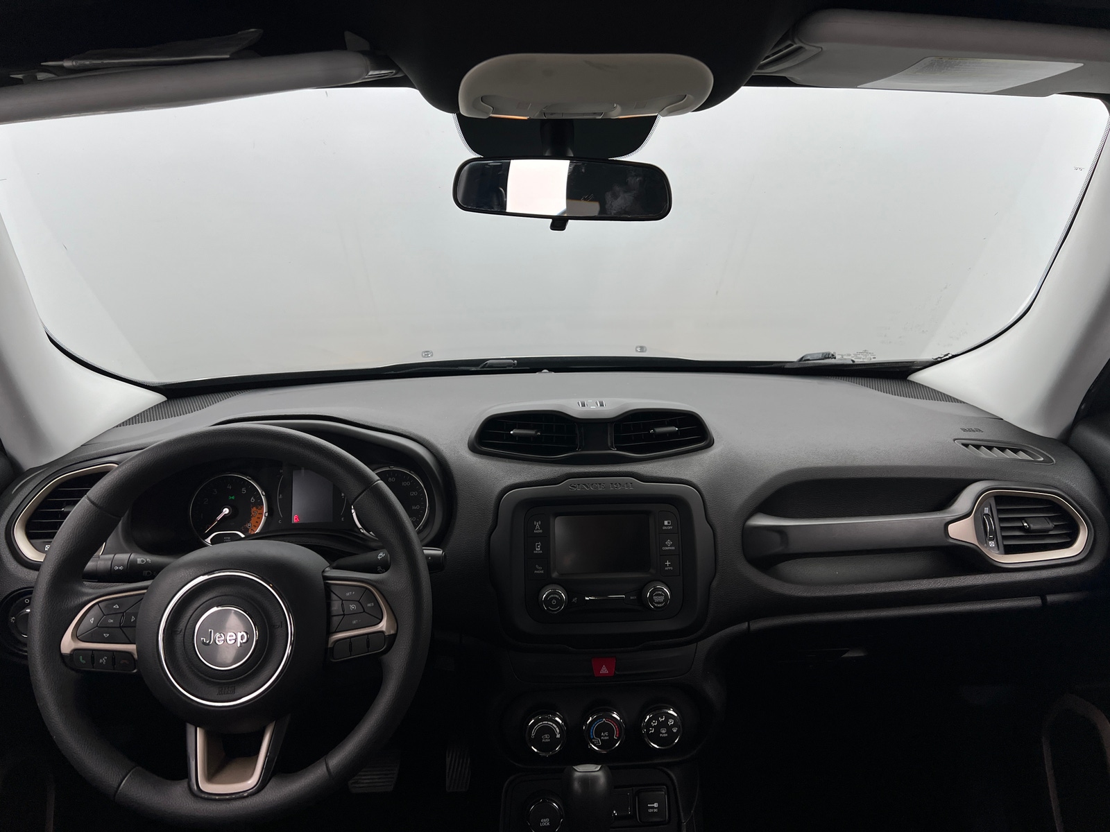 Thumbnail: 2016 Jeep Renegade - 3