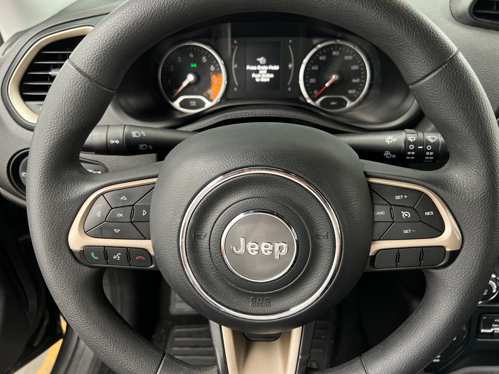 Thumbnail: 2016 Jeep Renegade - 5
