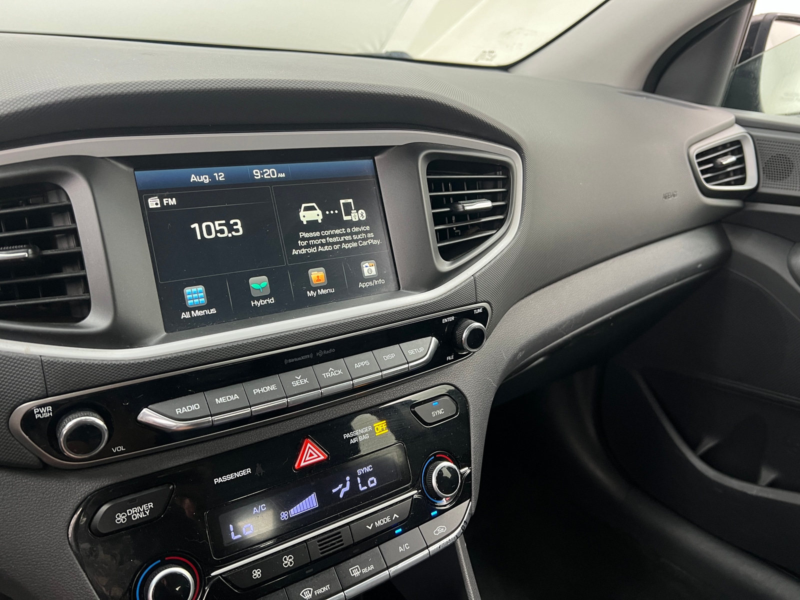Thumbnail: 2019 Hyundai Ioniq - 4