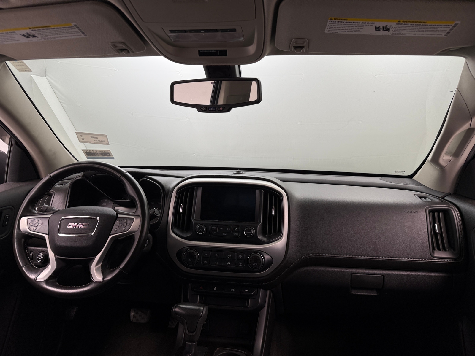 Thumbnail: 2015 GMC Canyon - 3