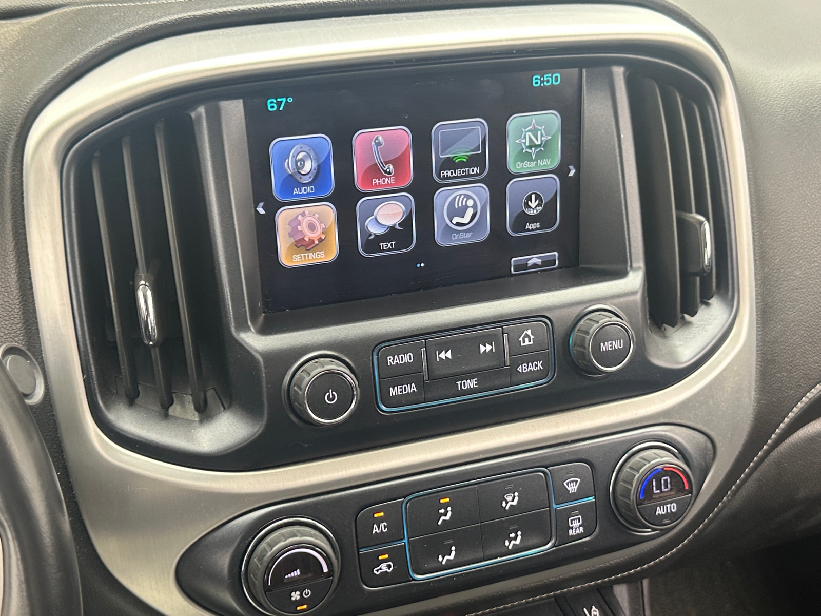 Thumbnail: 2017 GMC Canyon - 3