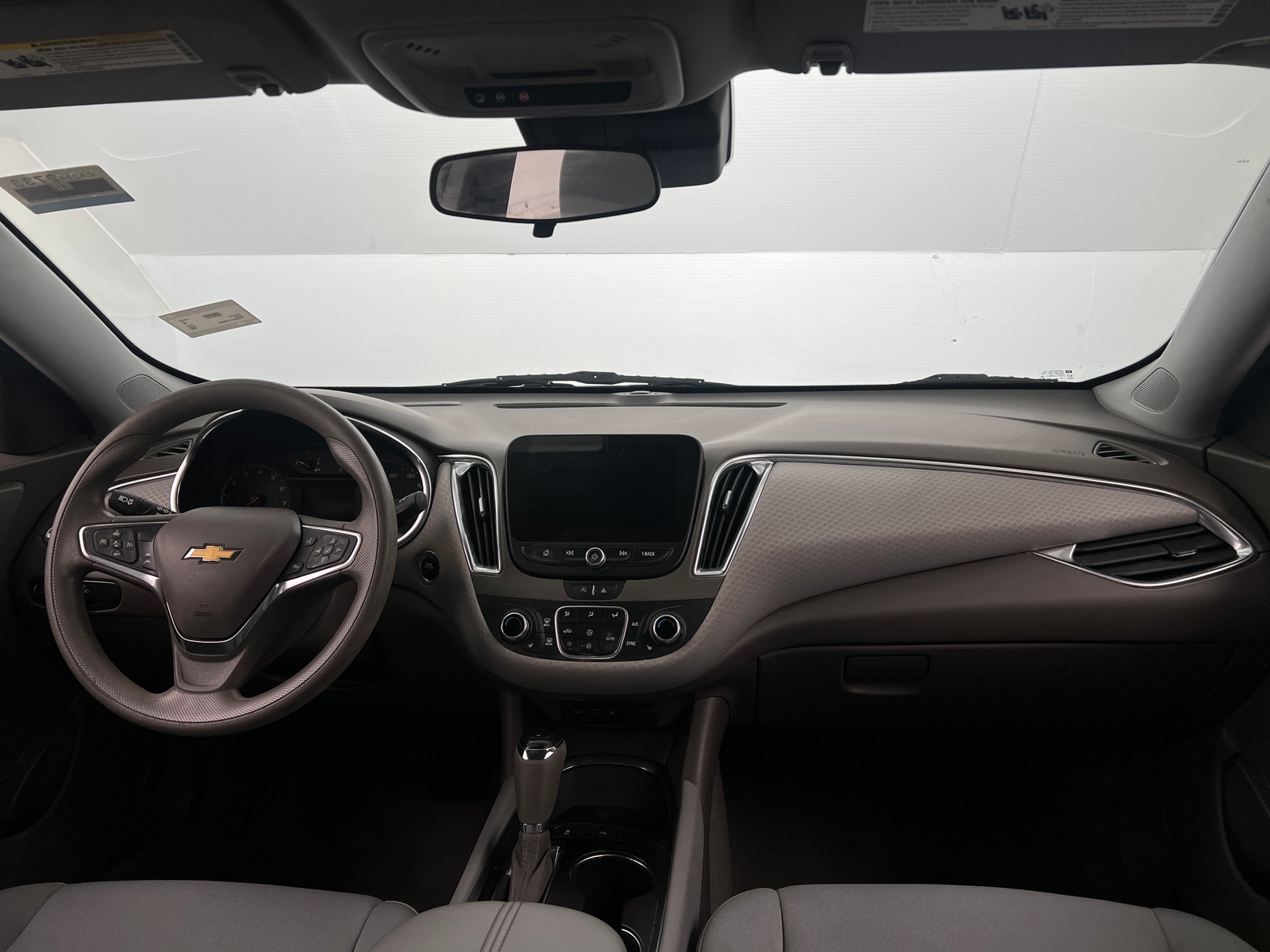 Thumbnail: 2020 Chevrolet Malibu - 3