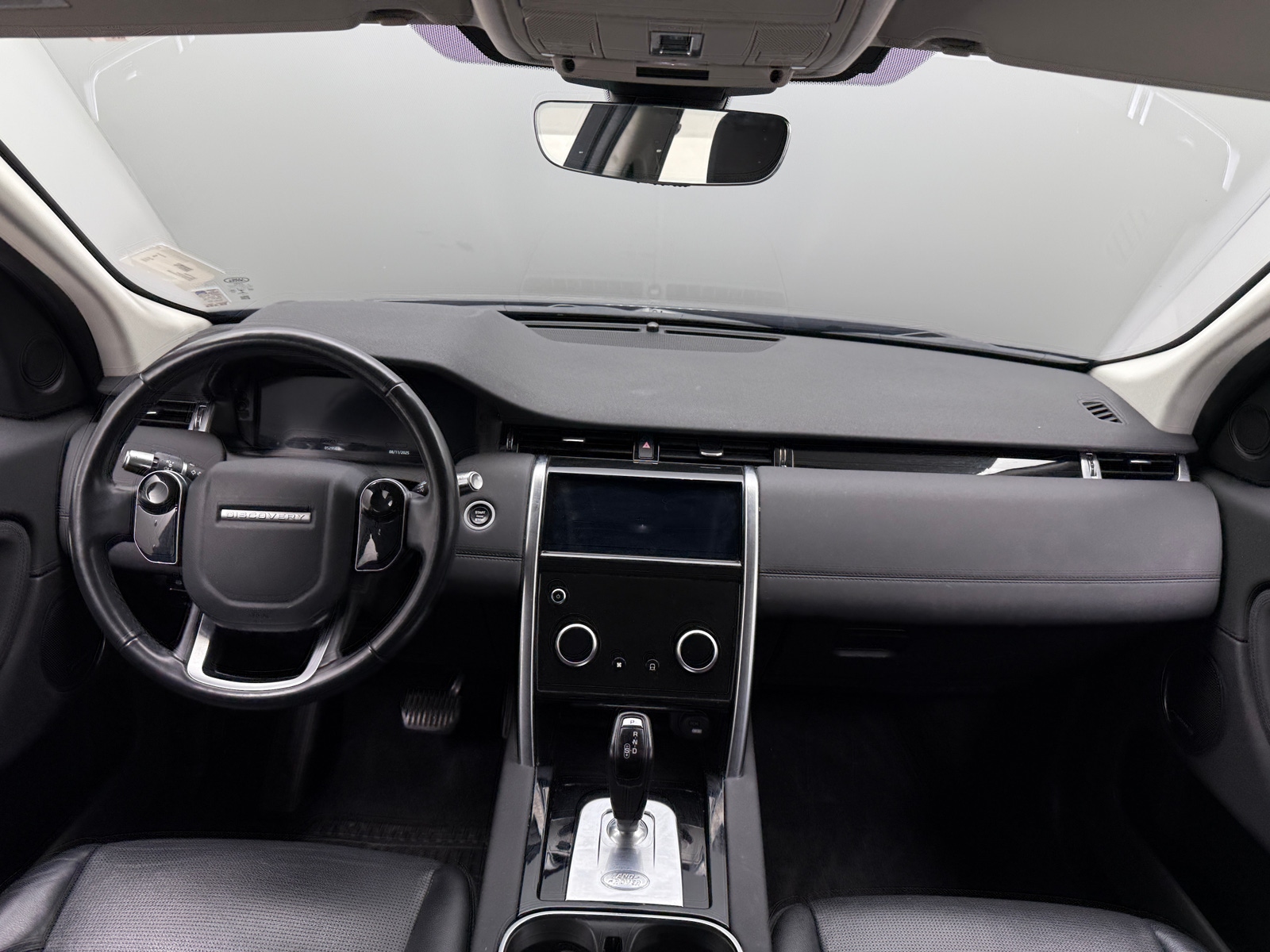 Thumbnail: 2020 Land Rover Discovery Sport - 2