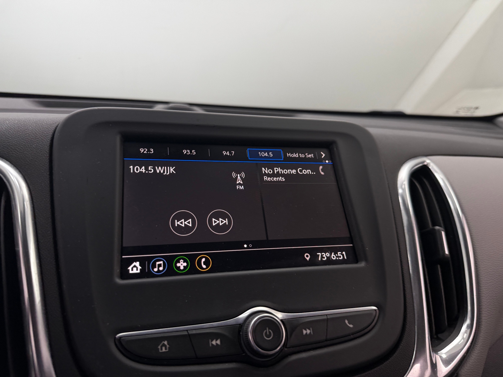 Thumbnail: 2021 Chevrolet Equinox - 4