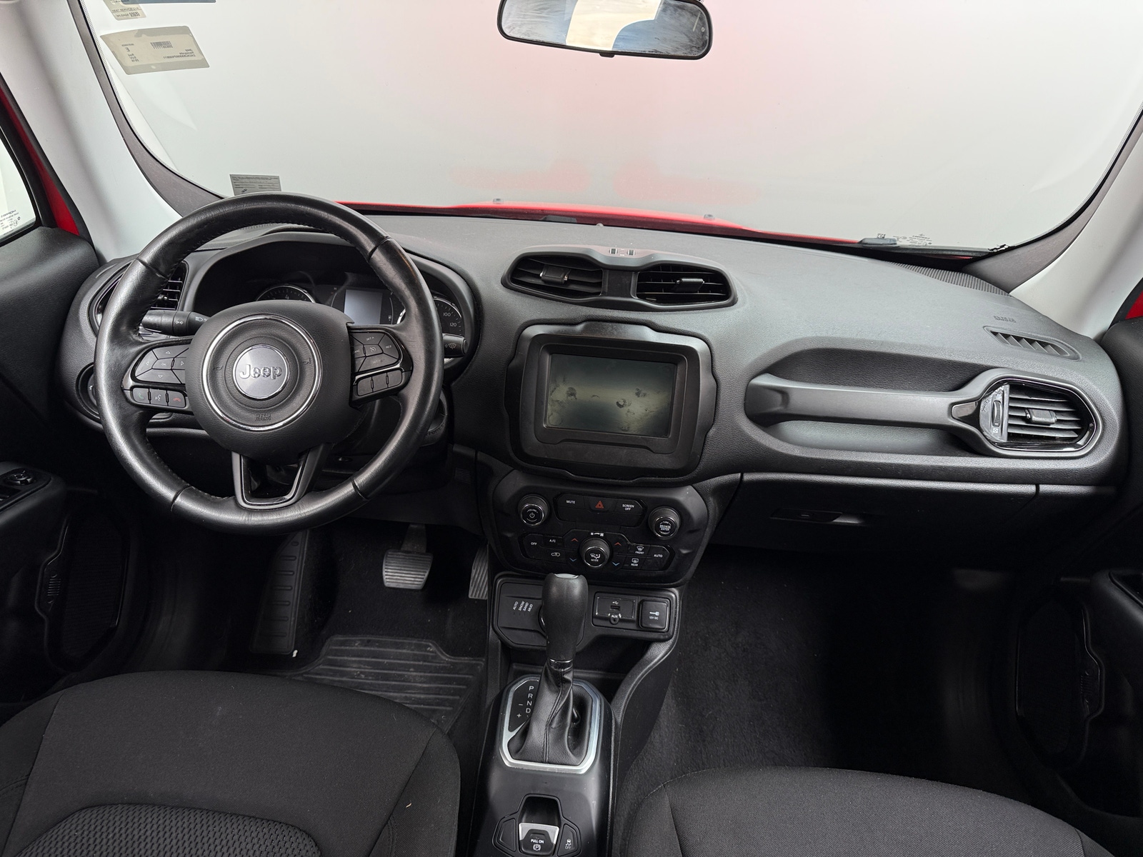 Thumbnail: 2019 Jeep Renegade - 3