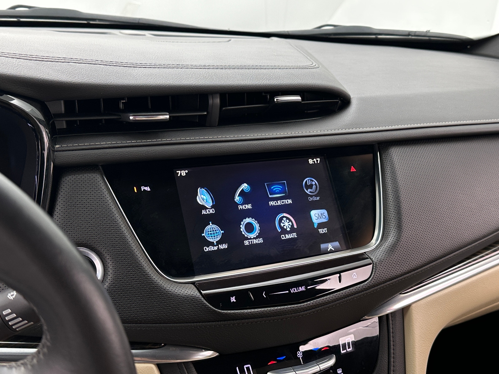 Thumbnail: 2017 Cadillac XT5 - 3
