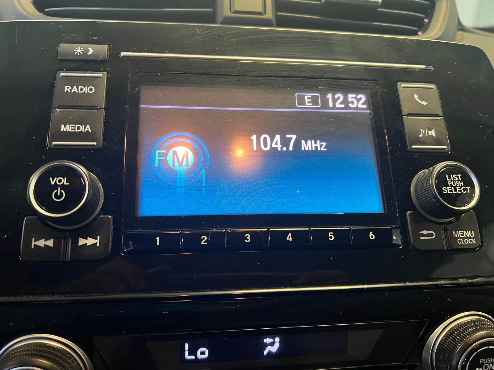 Thumbnail: 2017 Honda CR-V - 4