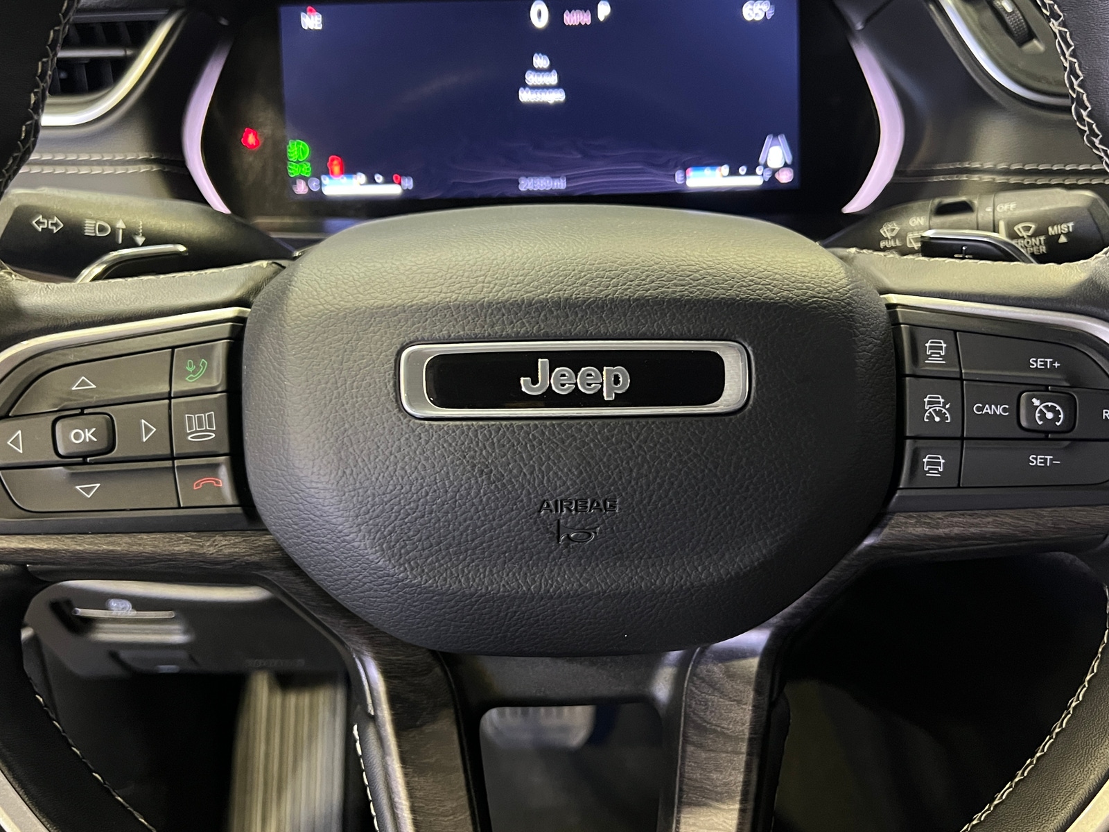 Thumbnail: 2022 Jeep Grand Cherokee - 4